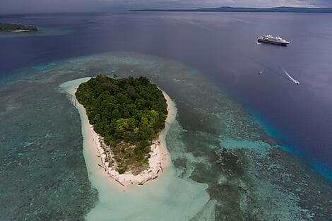 26 Feb 27 - Njari Island