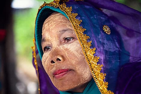 22 Nov 26 - Badas, Sumbawa