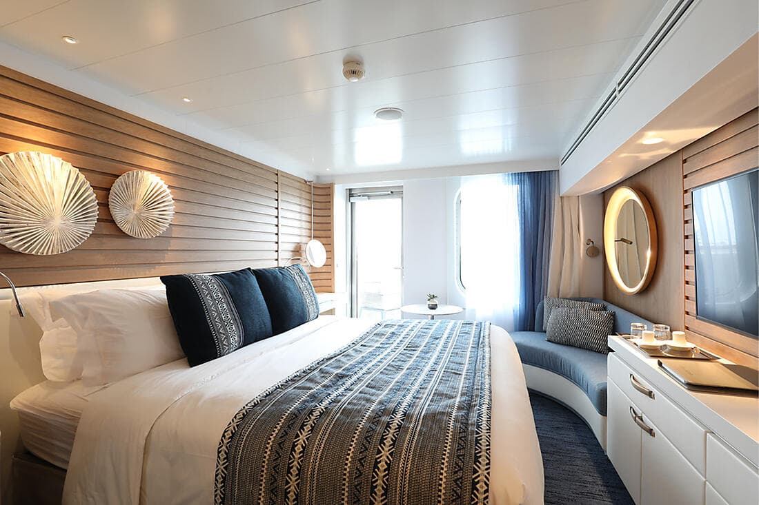 Carousel cabins: Deluxe Stateroom