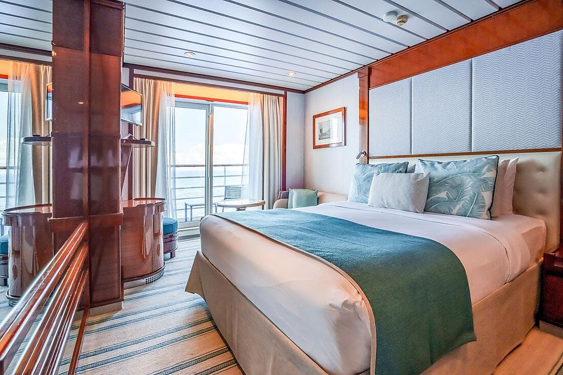 Carousel cabins: Balcony Stateroom D