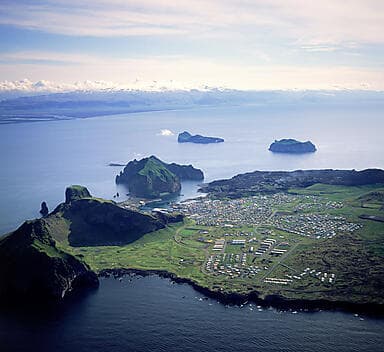 4 Jun 27 - Sailing in the Vestmannaeyjar